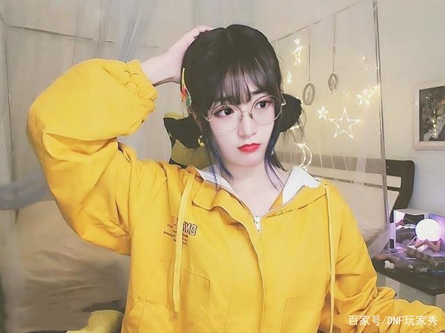 dnf私服发布网5个角色100天，搬砖10套春节套901